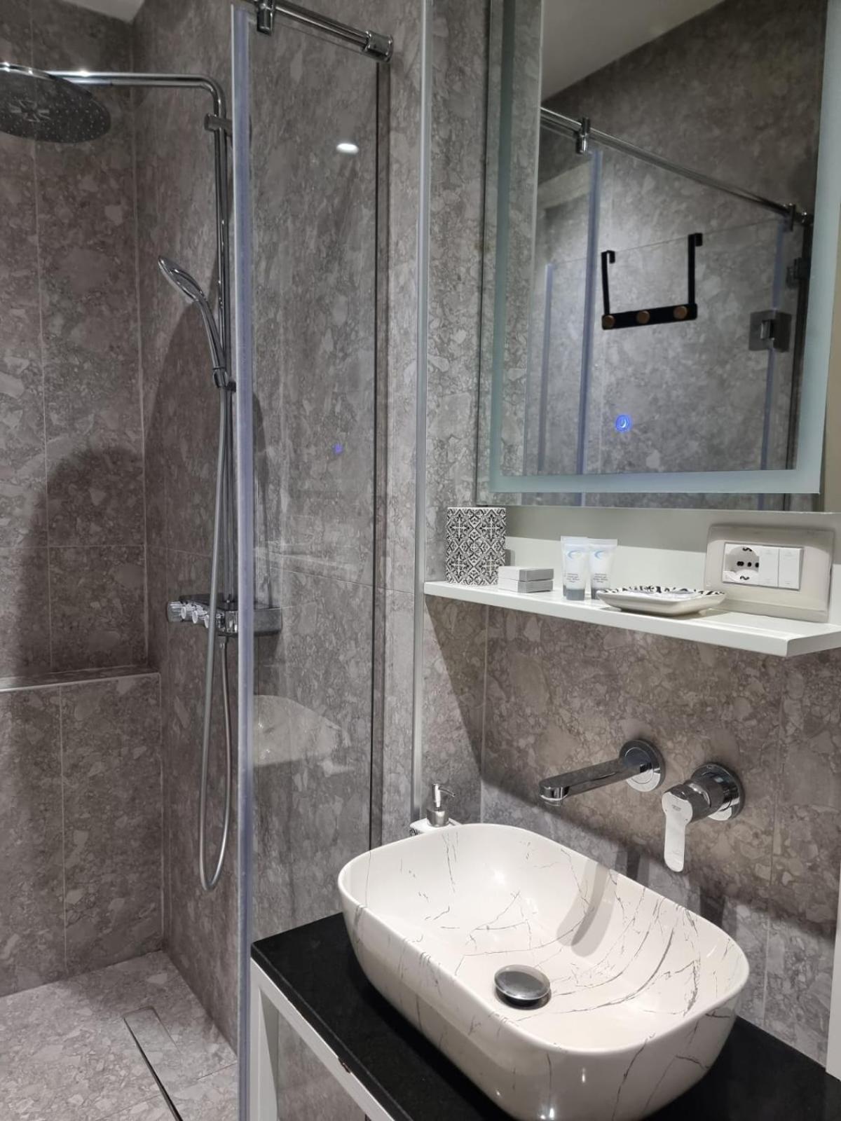 Ema Apartment Tirana Zewnętrze zdjęcie
